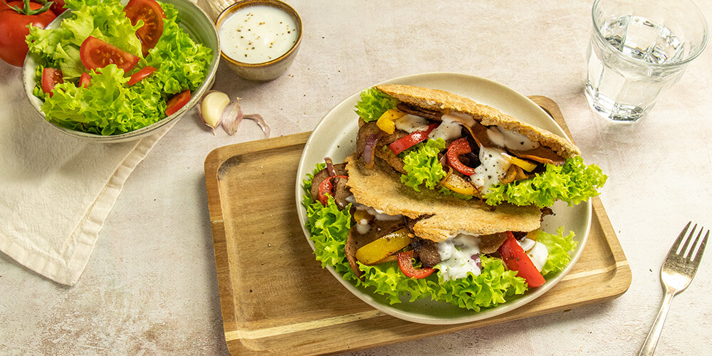 Pita-Taschen mit Hähnchen-Kebab