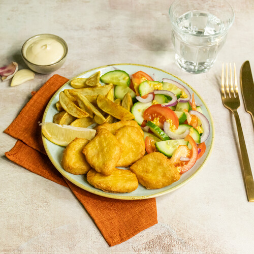 Chicken Nuggets met wedges en salade